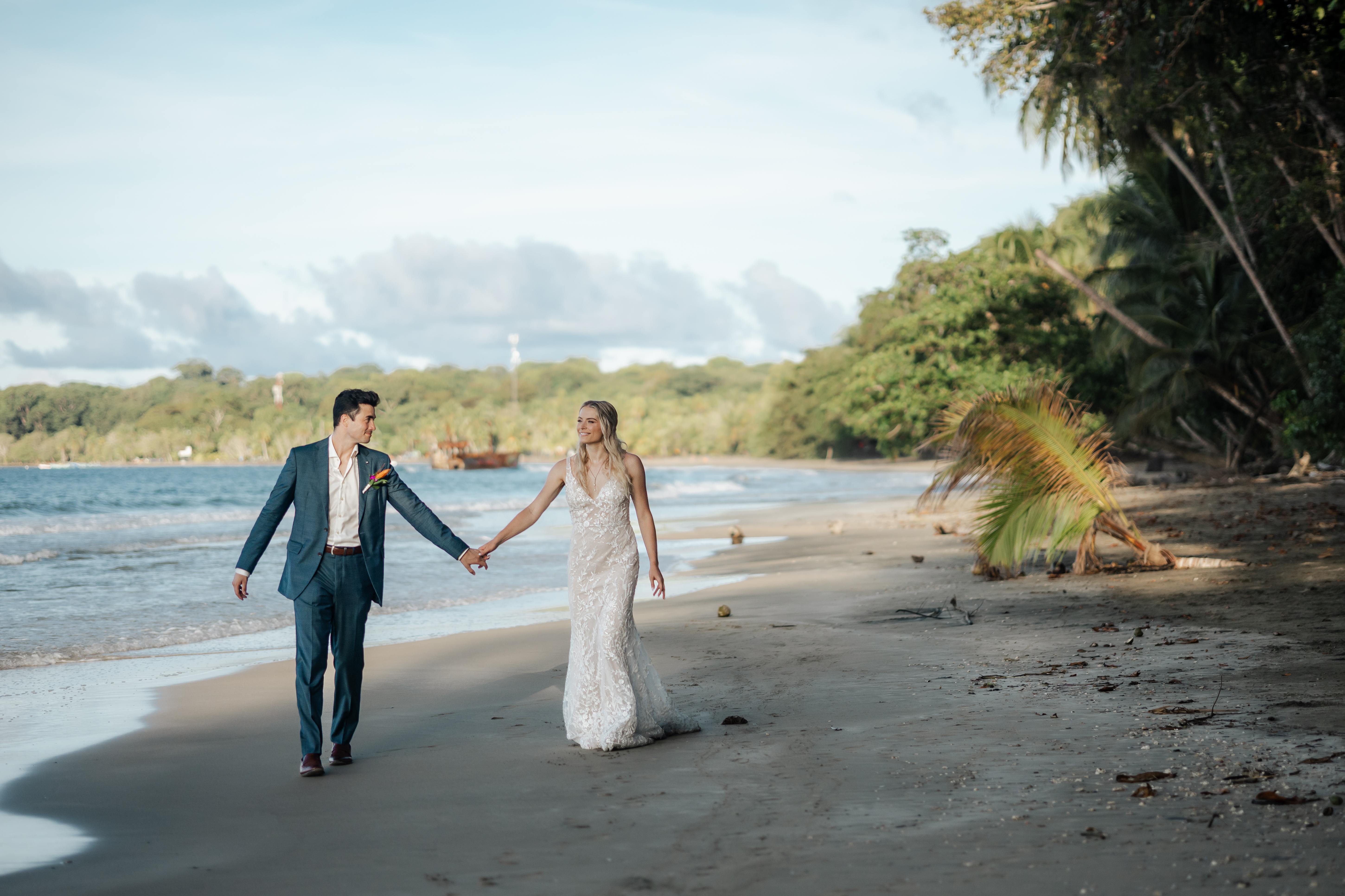Caribbean elopement in Costa Rica